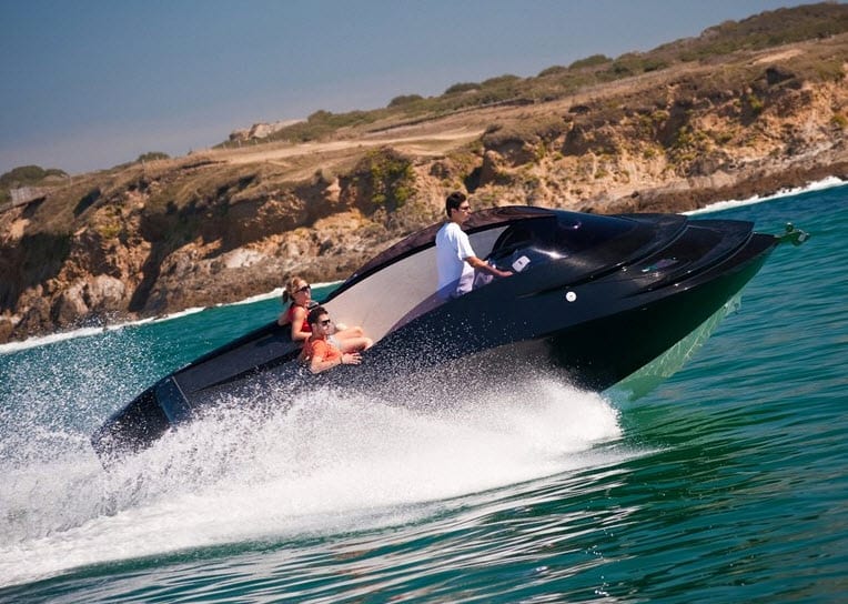 Luxury Sea announces new hydrogen-powered watercraft that gets its energy from sea water