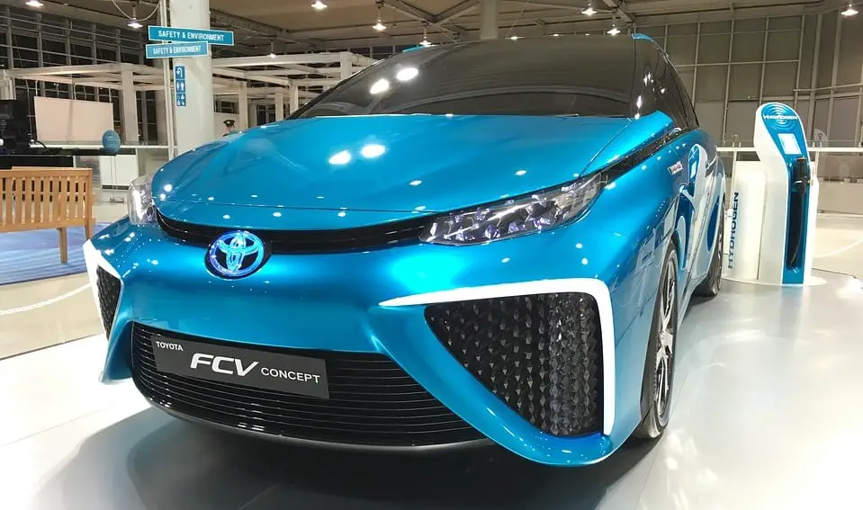 Toyota Fuel Cell Vehicle - Image of Toyota Mirai