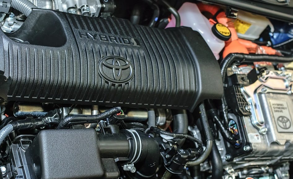 Toyota clean vehicles - Hybrid engine