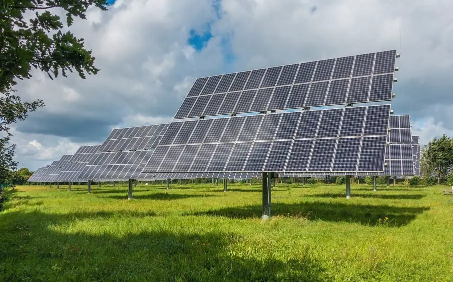 Community solar power - Solar Panels in Field
