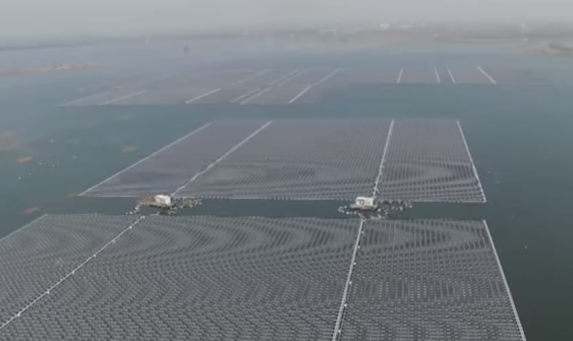 Floating Solar Energy - Solar Panels floating on water in China - YouTube