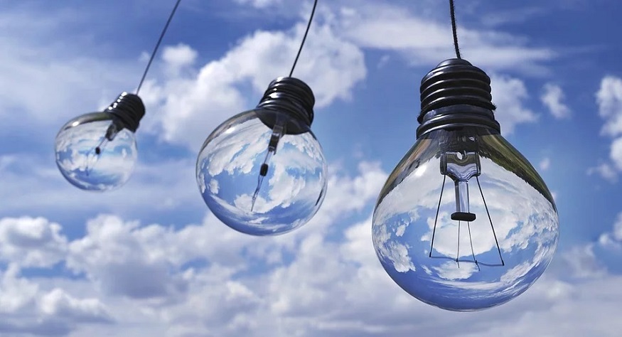liquid air energy storage - light bulbs and sky
