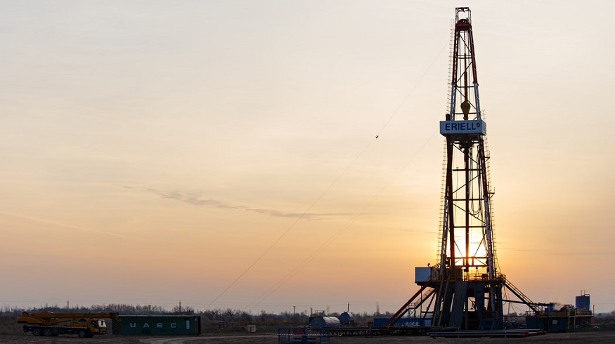 Fracking health risks - Oil Rig