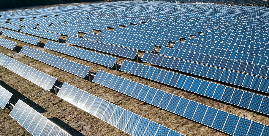 The largest solar farm in the UK prepares to become reality