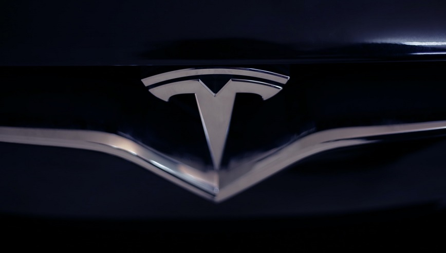 Electric car battery - Tesla logo on car