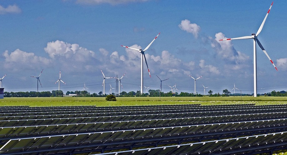 US renewable energy provided 100% of new power generation capacity