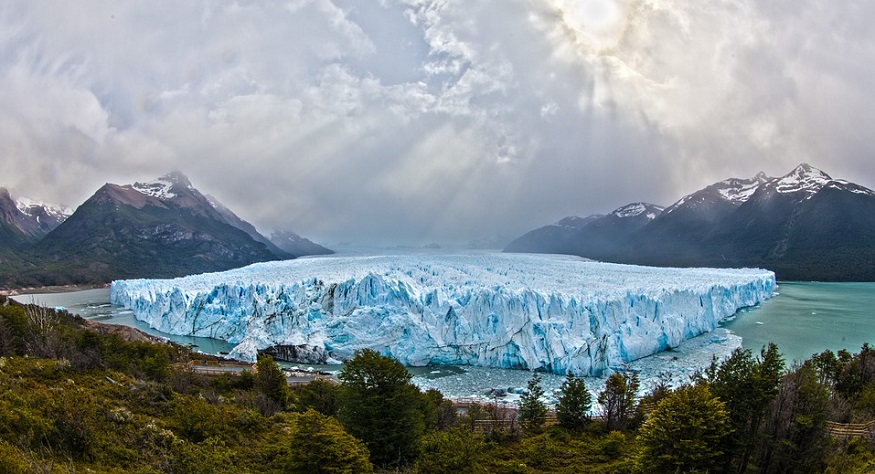 Global warming scenarios - glacier melting