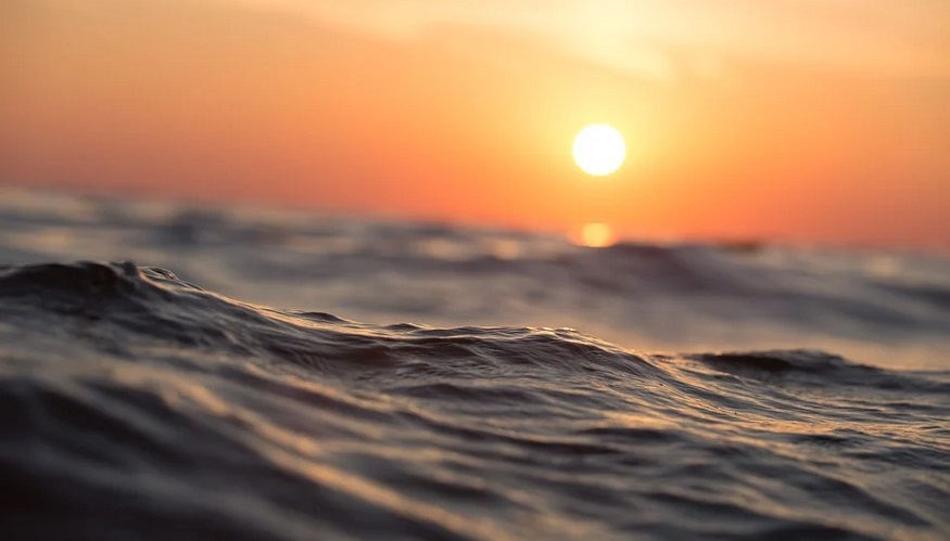 hydrogen fuel from sea water - ocean at dawn