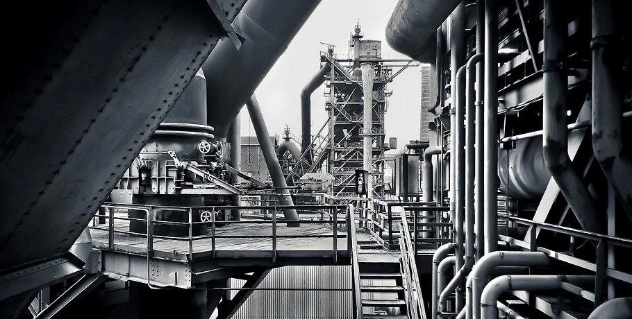 Steelmaking technology - image of steel mill