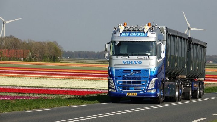 Long-haul truck fuel cells partnership forms between auto rivals