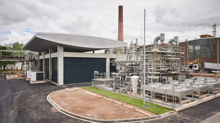 Shell opens largest green hydrogen electrolyzer in Europe