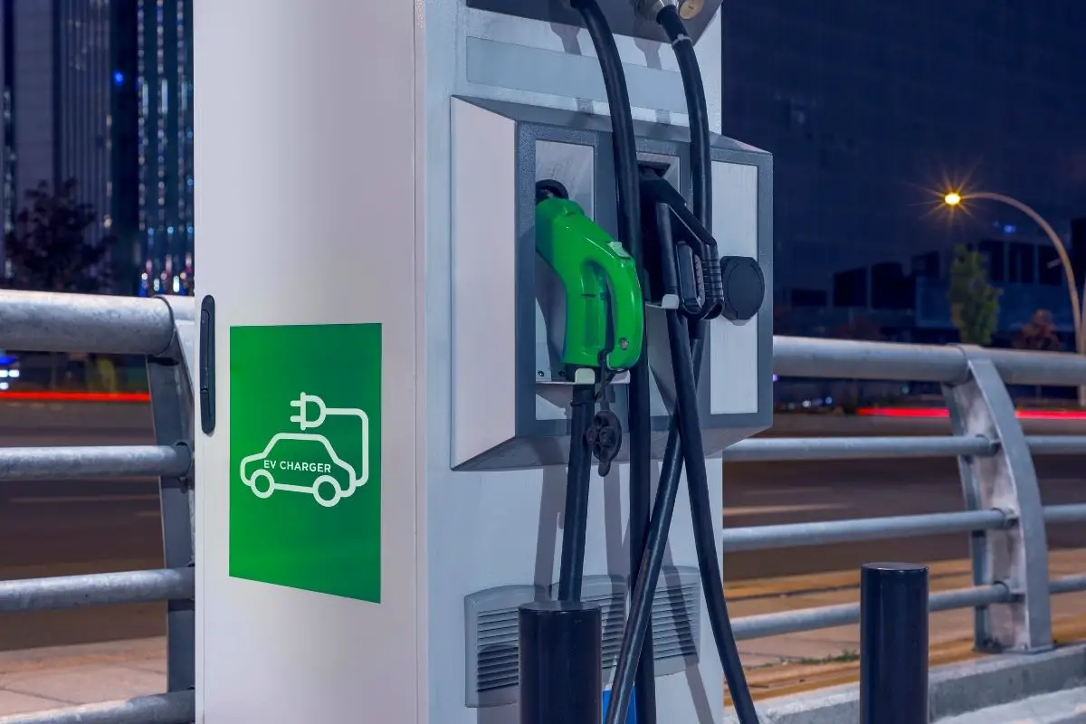 Hydrogen fuel cells - EV charging station