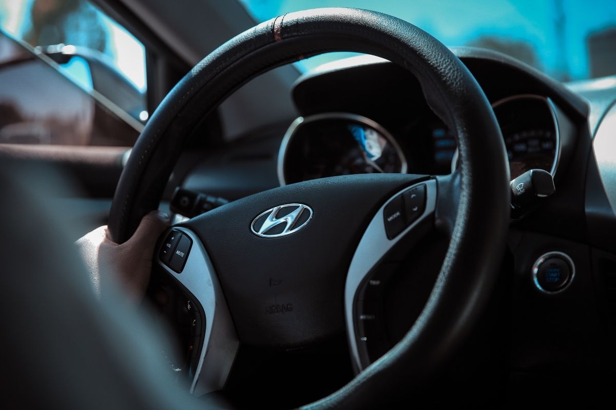 Hydrogen Fuel - Hyundai Logo on Steering Wheel