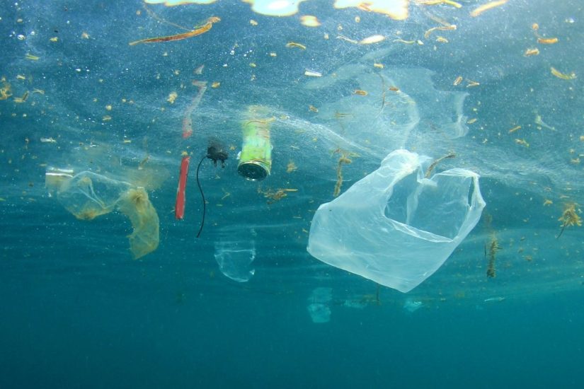 Clean hydrogen - trash in the ocean
