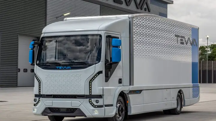 UK Gets First Hydrogen Electric Truck With Landmark Tevva Launch
