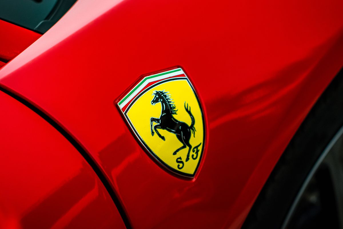 Fuel cell ferrari top
