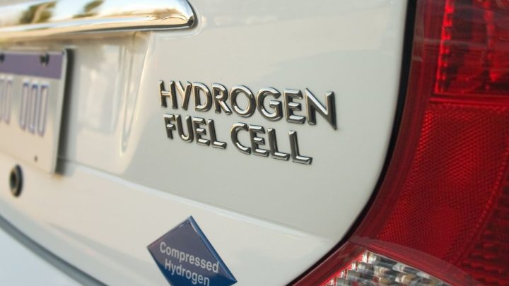 Are hydrogen cars the solution to the expected lithium shortage?