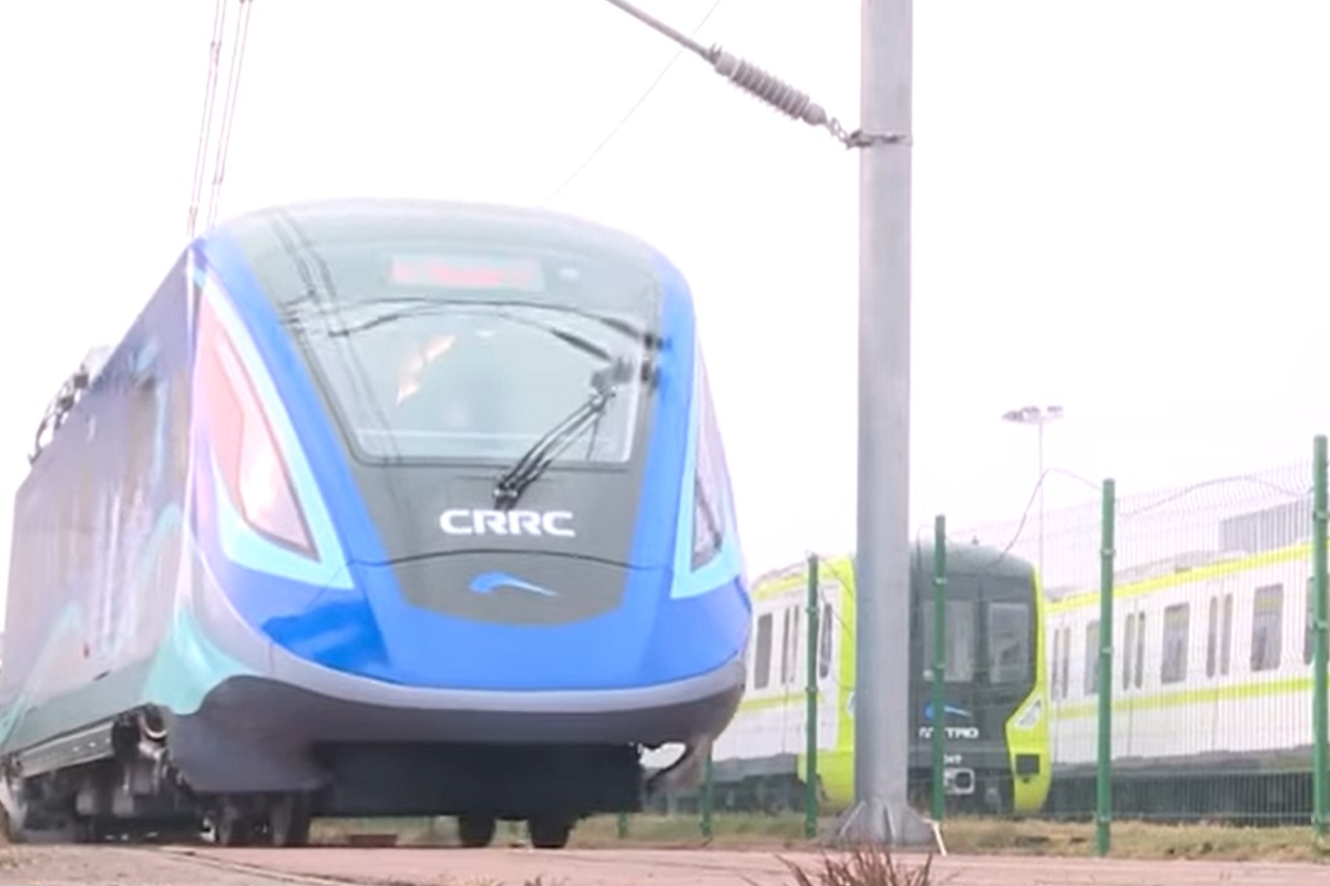 First Hydrogen Passenger Train Launched In China Is Also A World First