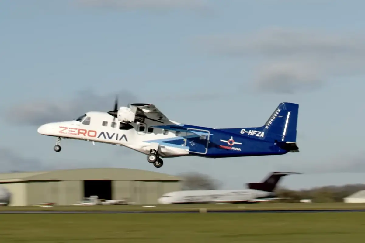 Hydrogen plane -ZeroAvia Dornier228 - First Flight - ZeroAvia YouTube - Pic 2