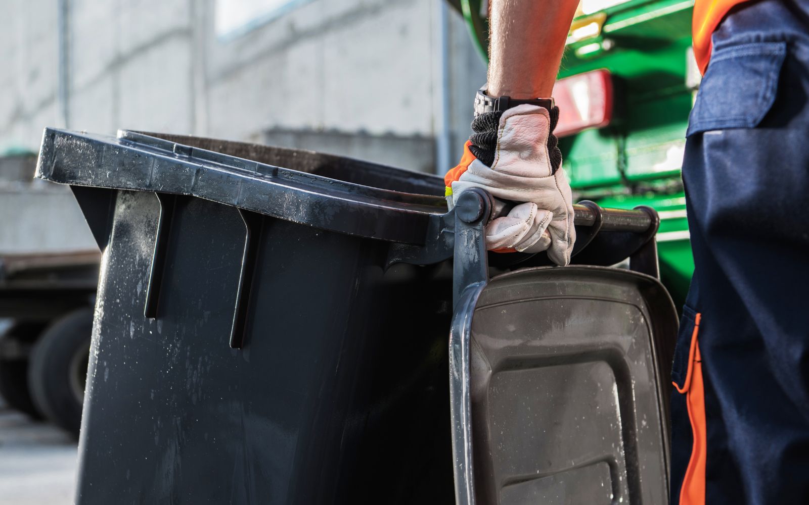 hydrogen truck and quiet garbage trucks