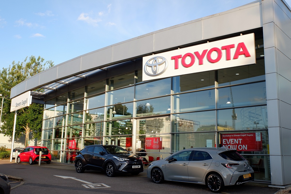 Hydrogen vehicles - Toyota Dealership