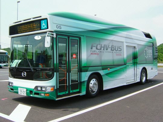 Connecticut debuts new hydrogen powered bus