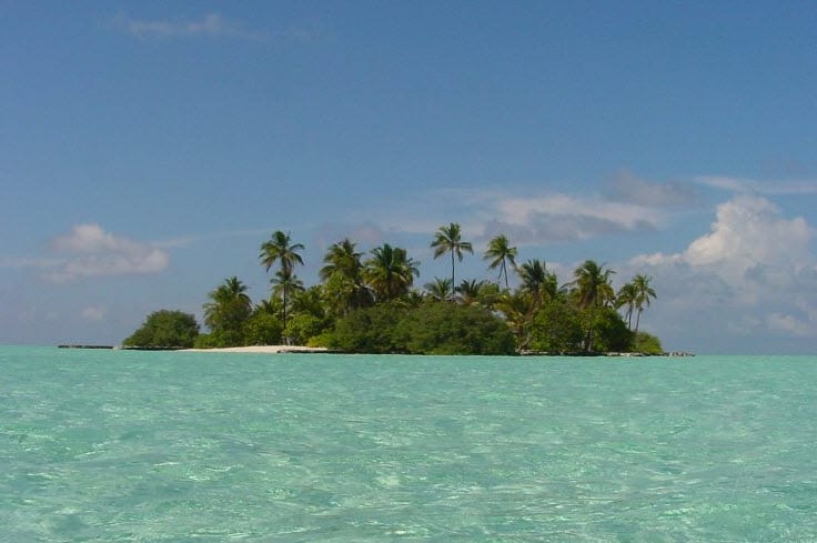 The Maldives strives for carbon neutrality with the help of solar power