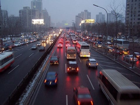 China sets sights on electric vehicles to combat air pollution