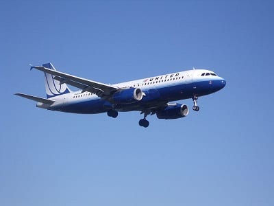 Biofuels - United Airlines Plane