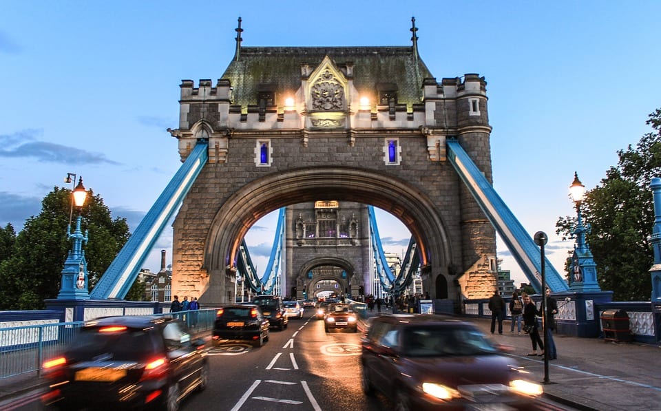 fuel cell vehicles - traffic in London