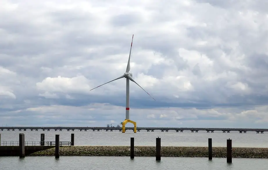 Large offshore wind energy system has its last wind turbine installed
