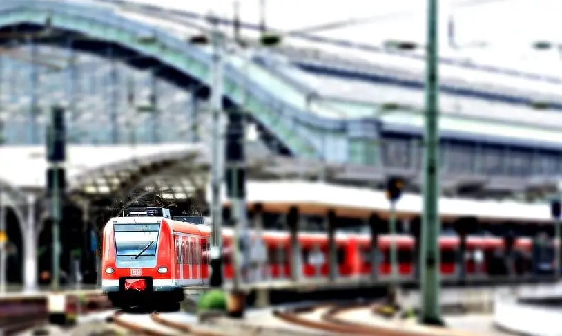 Fuel Cells for Trains - Image of Train in Cologne