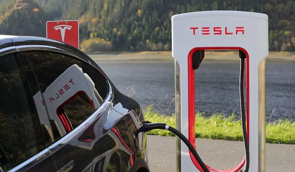 Mobile EV fast charger - Tesla EV at charging station