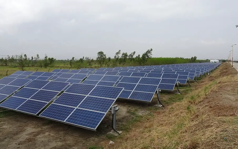 Solar panel recycling - Solar Panels on side of road