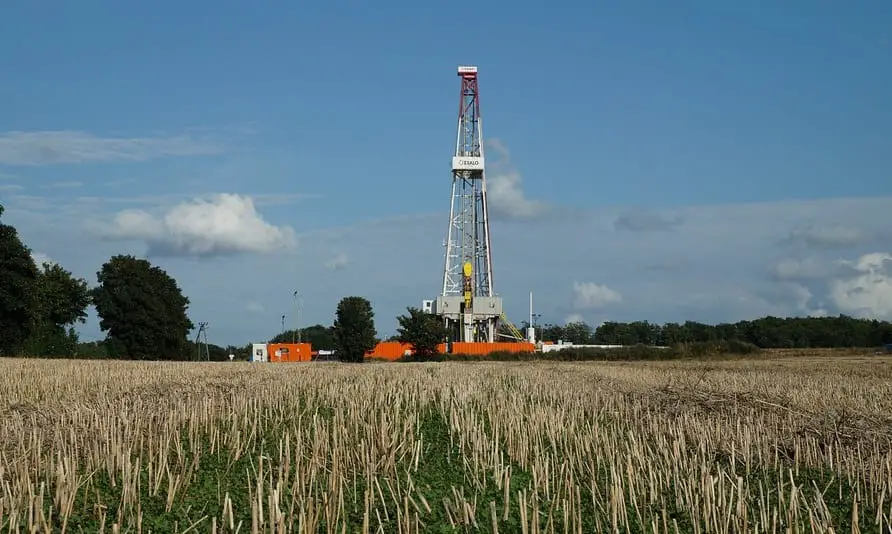 UK fracking site - Drilling Rig