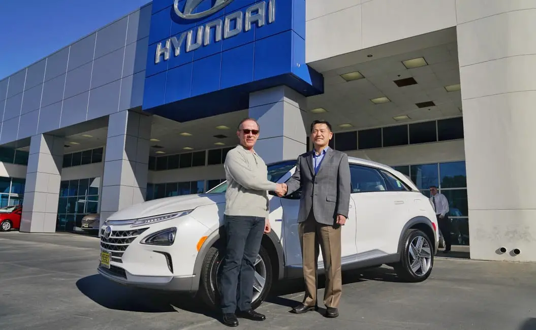 First US Customer receives 2019 Hyundai NEXO fuel cell SUV