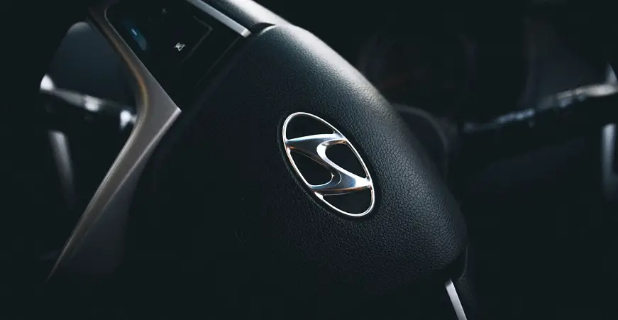 Hydrogen fuel cell system technology - Hyundai - Logo - Steering wheel