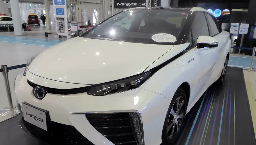 Second Generation Mirai - Image of Toyota Mirai fuel cell car