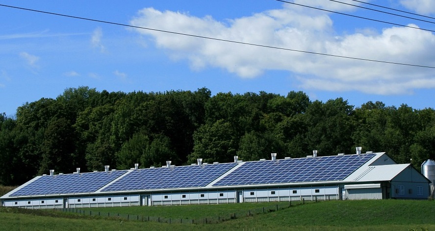 Tesla V3 Solar Roof - Solar panels on roof