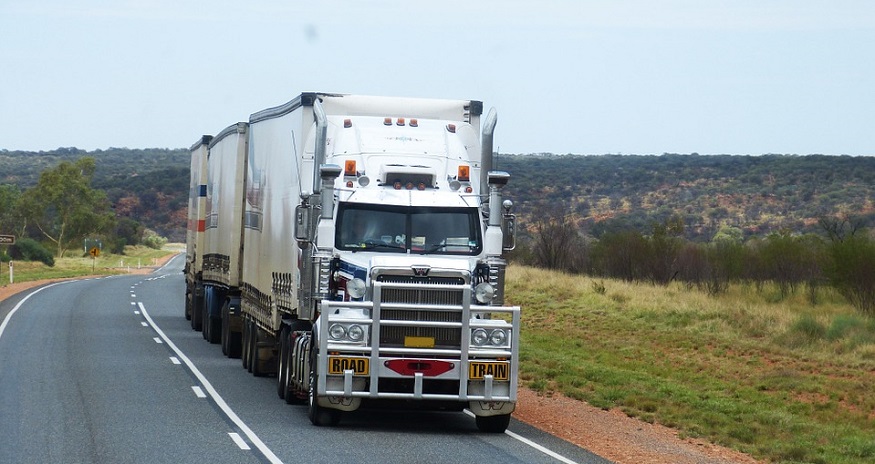 fuel cell heavy duty truck - truck on road