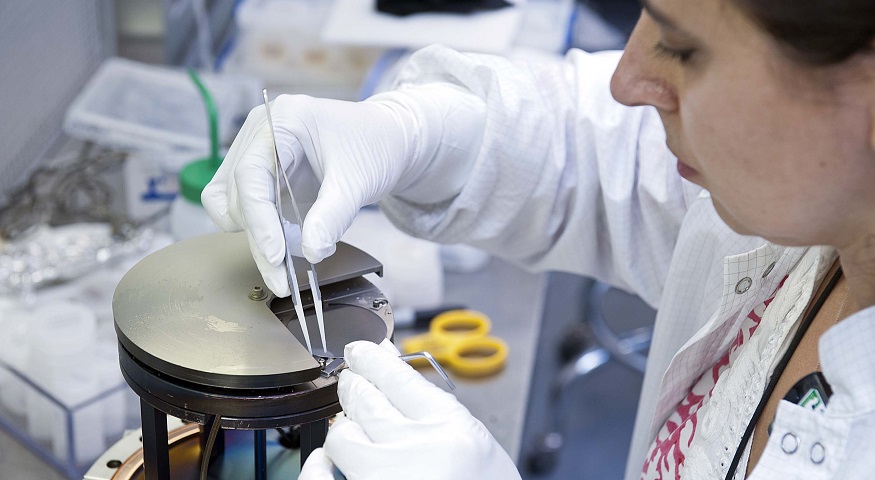 glycerol fuel cell - scientist conducting test in lab