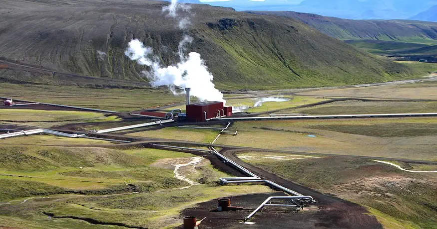 Geothermal electricity - Geothermal power plant