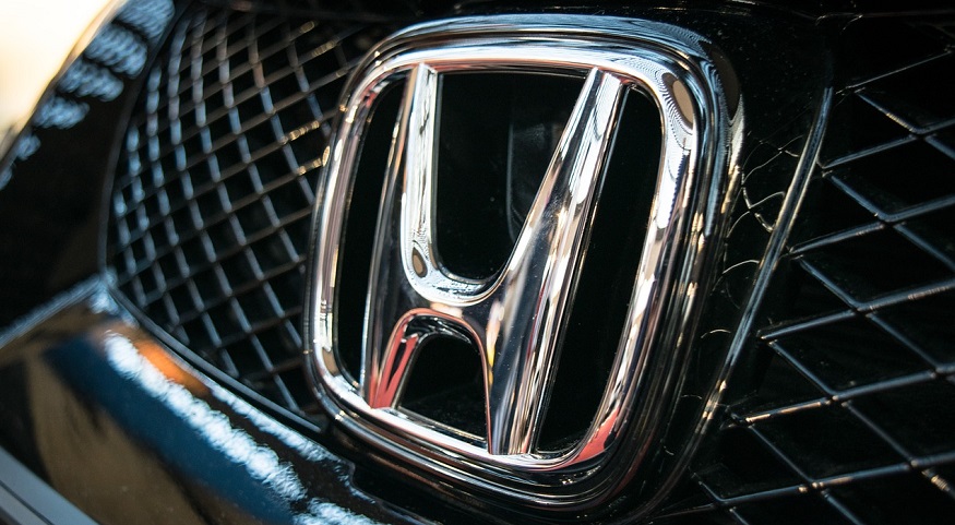 Honda fuel cells - Honda logo on vehicle