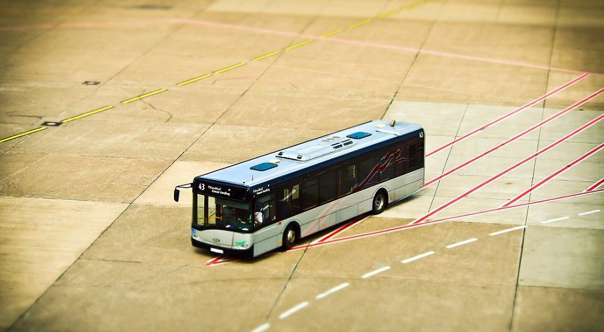 Hydrogen powered shuttle buses - Bus at airport