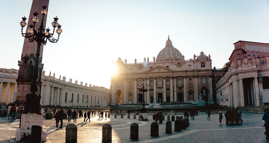 Vatican urges Catholics and private sector away from fossil fuel producers Vatican urges Catholics and private sector away from fossil fuel producers
