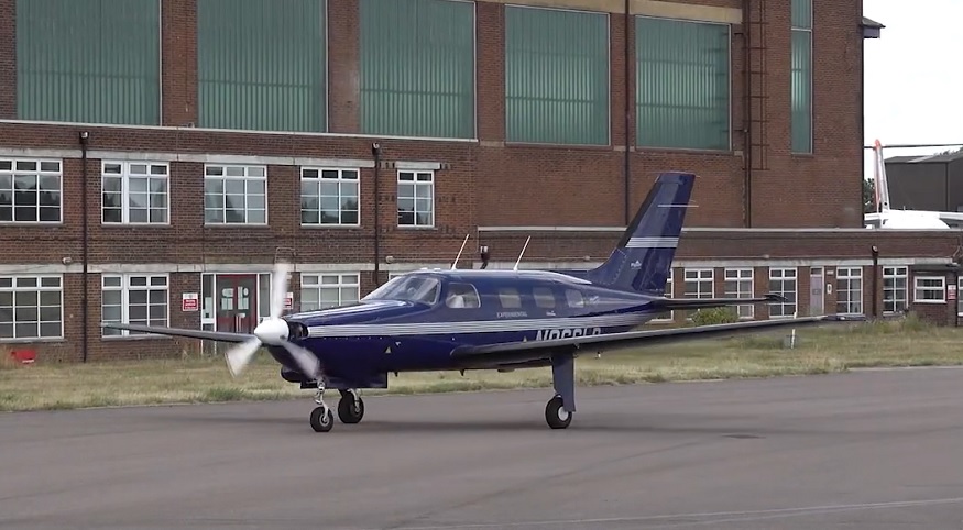 Hydrogen fuel cell planes - ZeroAvia six-seater Piper test flight - YouTube
