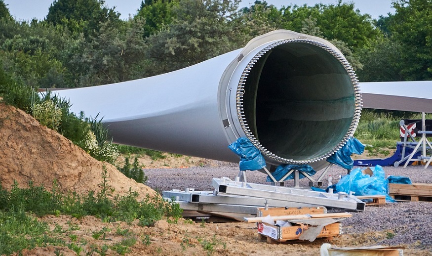 Wind turbine blades - turbine blade on ground