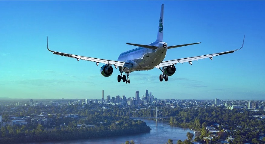 Aircraft fuel cell - Airplane preparing to land