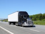 Hydrogen fuel cell semi - Image of regular semi-truck