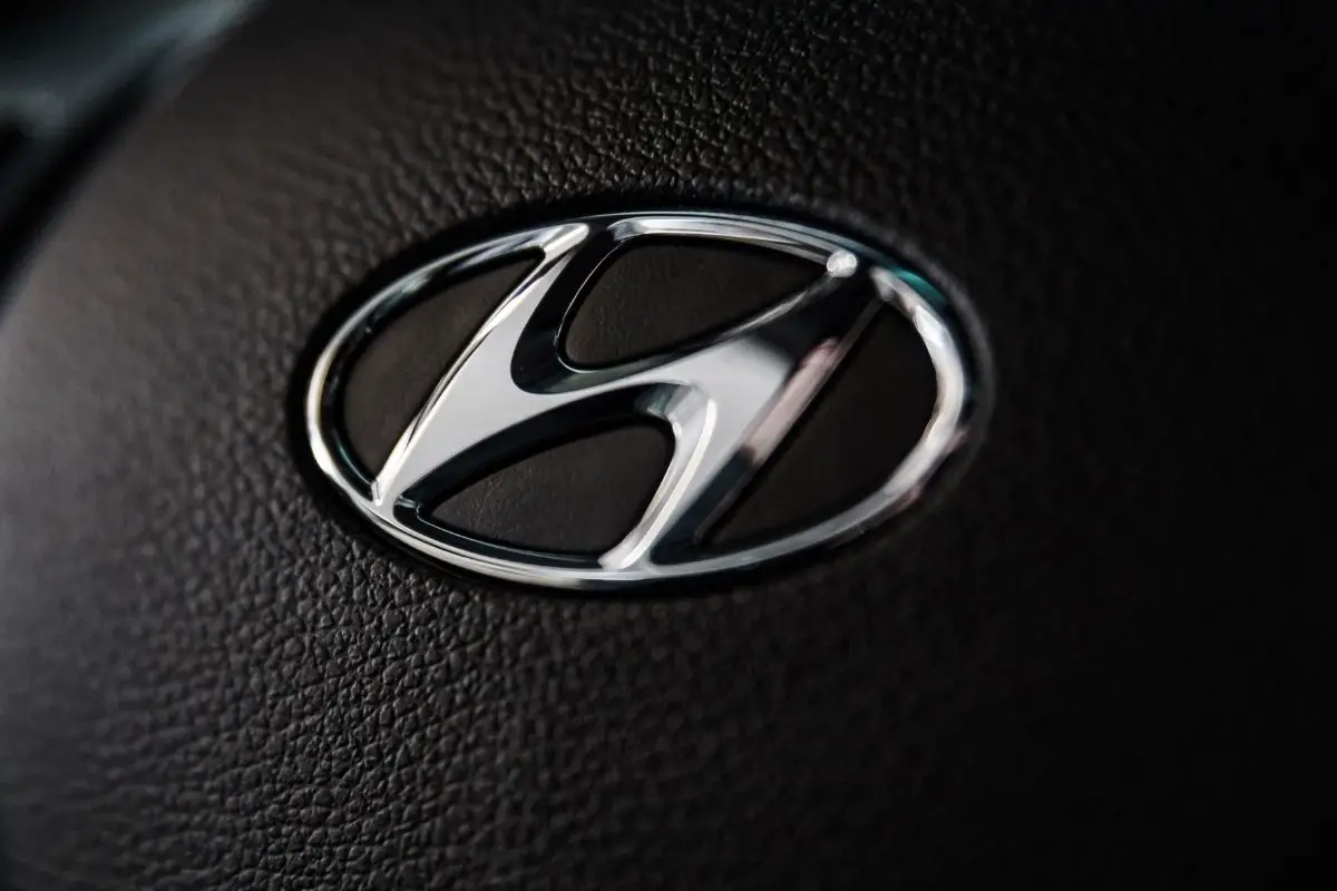 Fuel cell separators - Hyundai logo